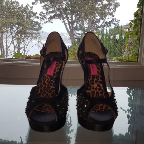 Betsey Johnson Diamond Rhinestone stilettos - Picture 4 of 5
